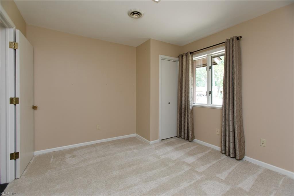 210 Walden Dr Property Photo 21