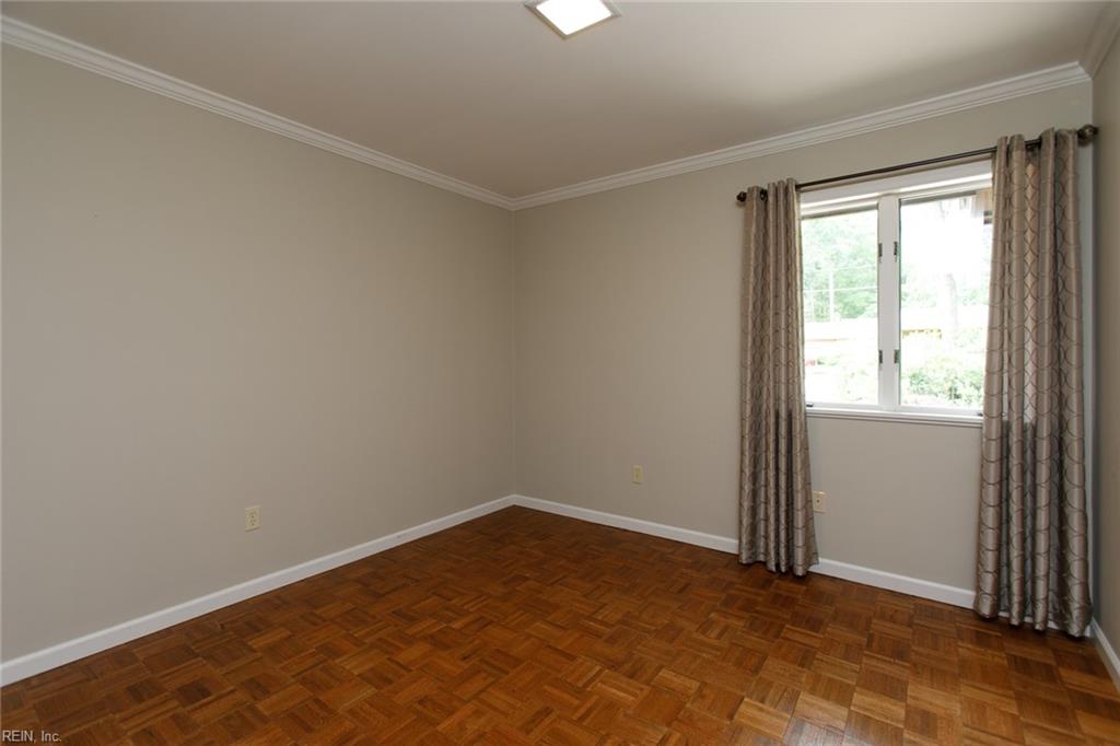 210 Walden Dr Property Photo 22
