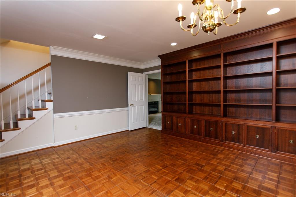 210 Walden Dr Property Photo 28