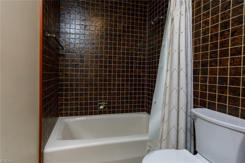210 Walden Dr Property Photo 32