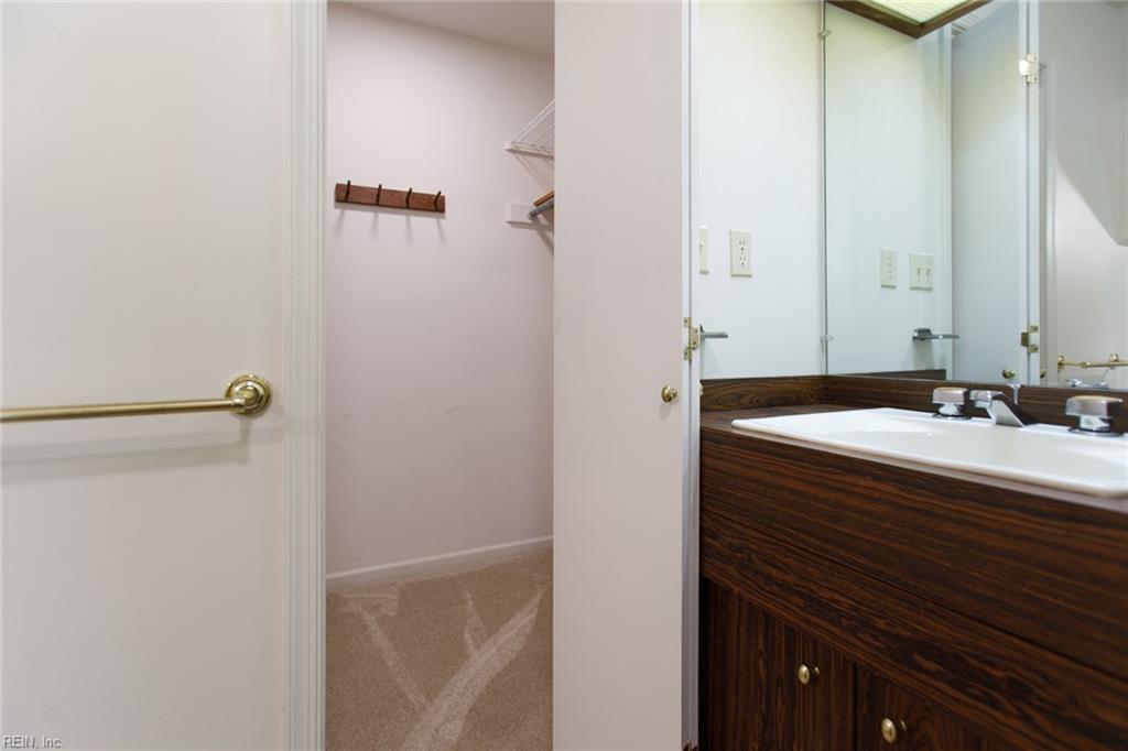 210 Walden Dr Property Photo 42