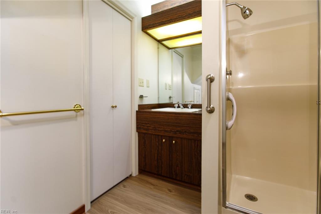 210 Walden Dr Property Photo 43
