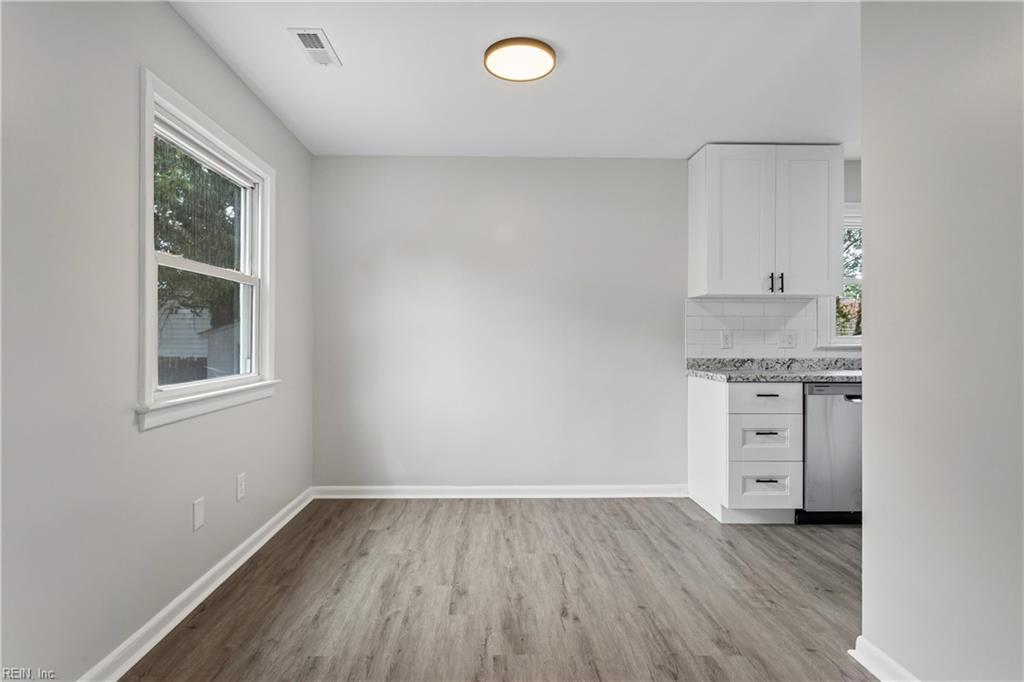 1011 76th St Property Photo 12