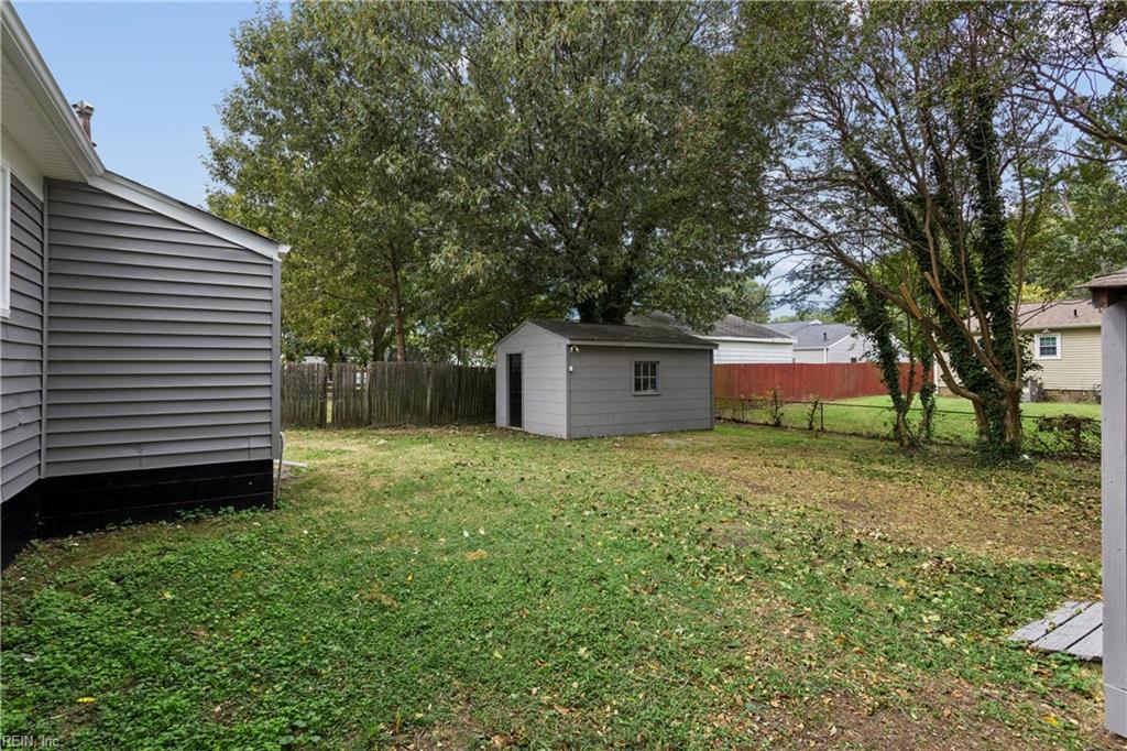 1011 76th St Property Photo 37