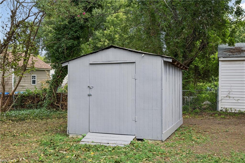 1011 76th St Property Photo 39