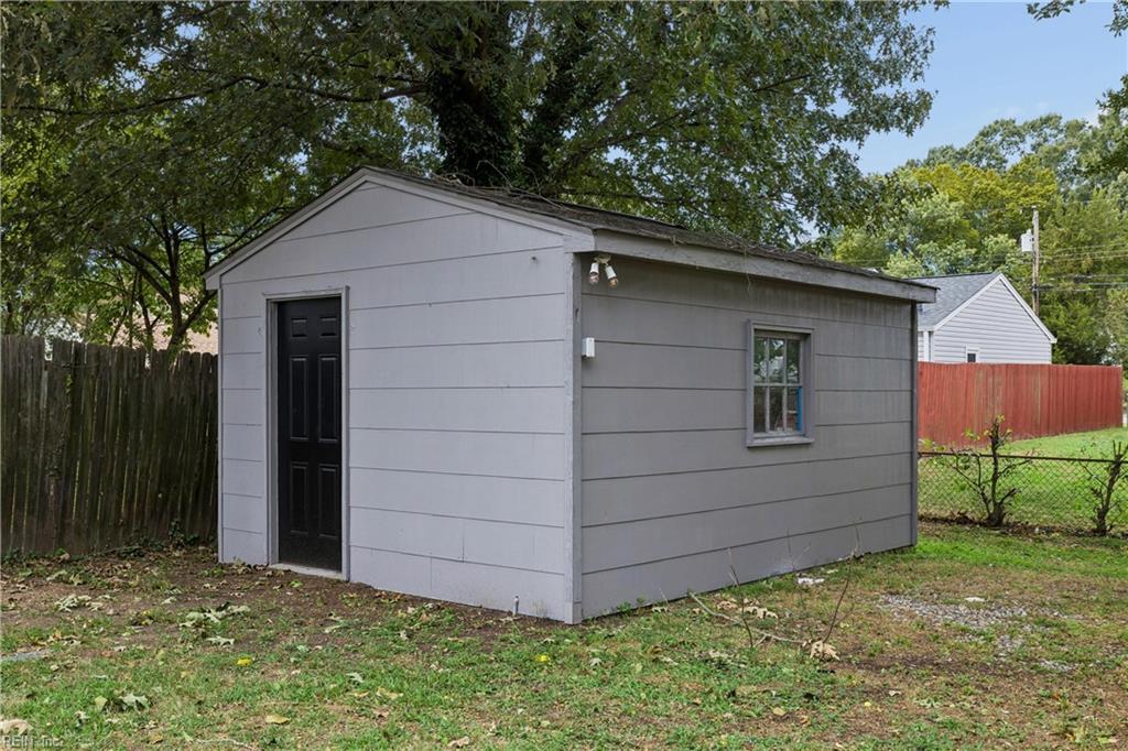 1011 76th St Property Photo 41