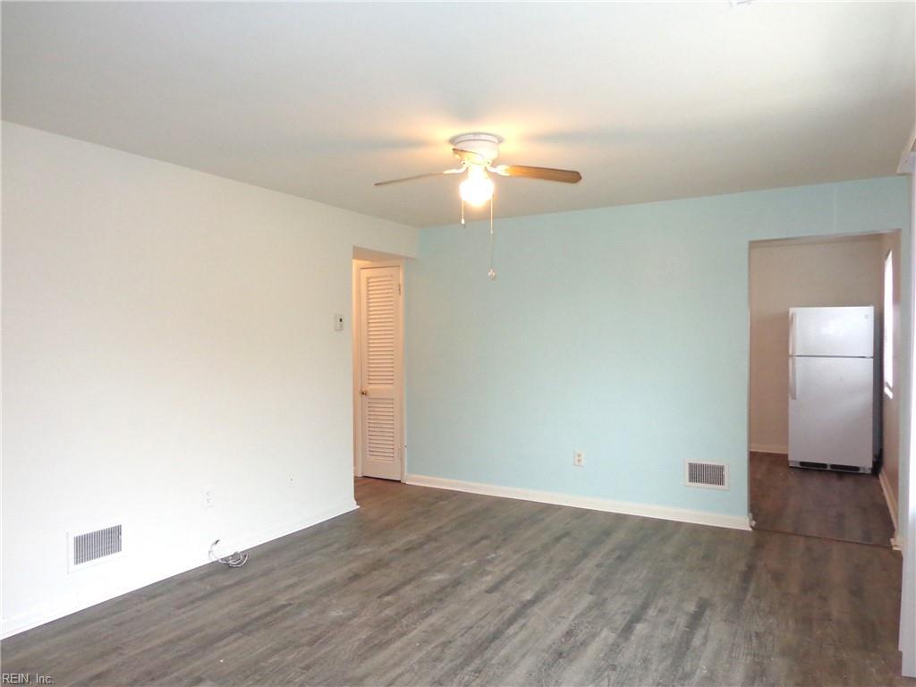 2016 E Ocean View Ave Property Photo 3