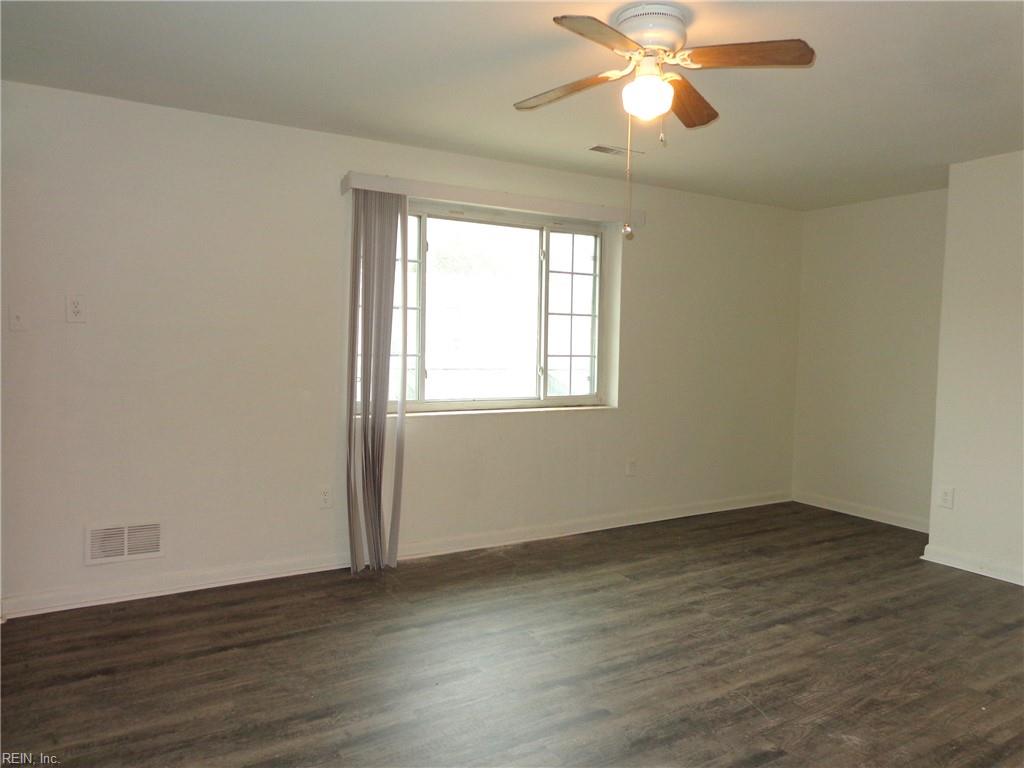 2016 E Ocean View Ave Property Photo 4