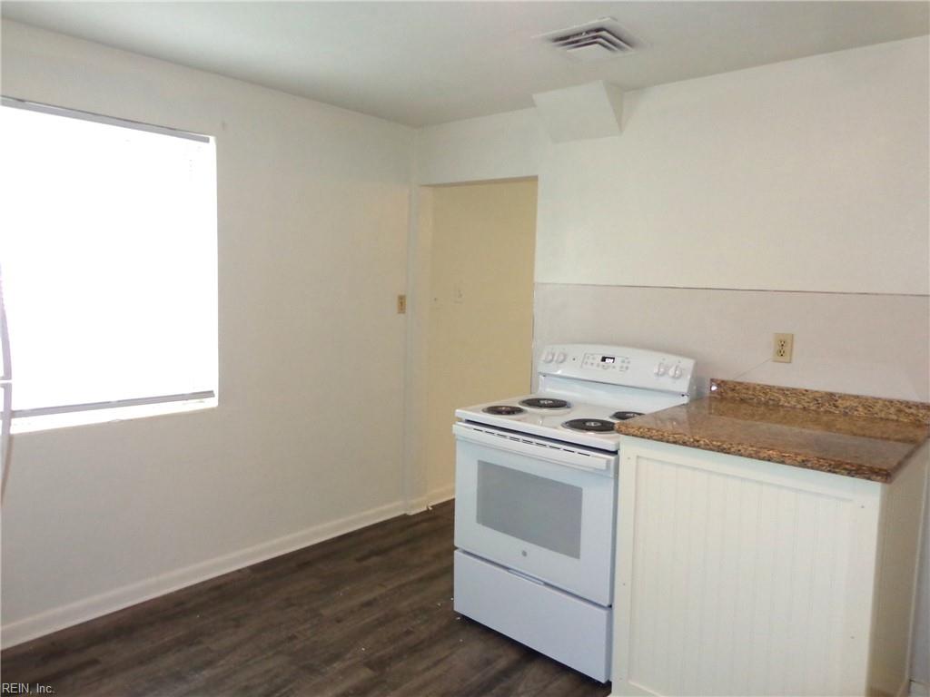 2016 E Ocean View Ave Property Photo 7