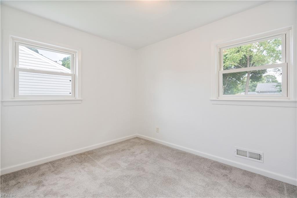 2712 Spruce St Property Photo 17