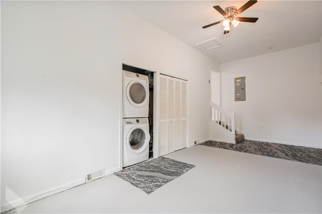 2712 Spruce St Property Photo 23