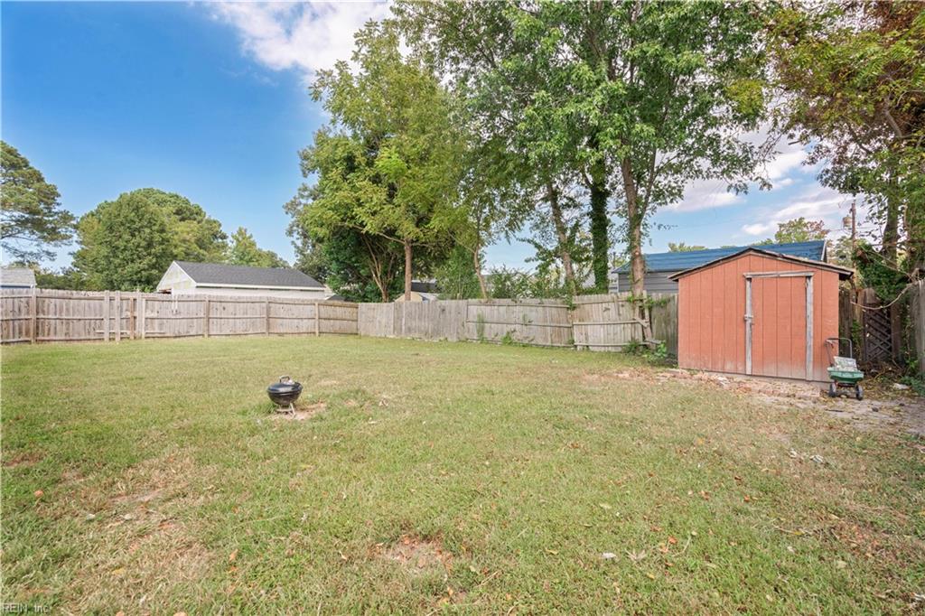 2712 Spruce St Property Photo 30