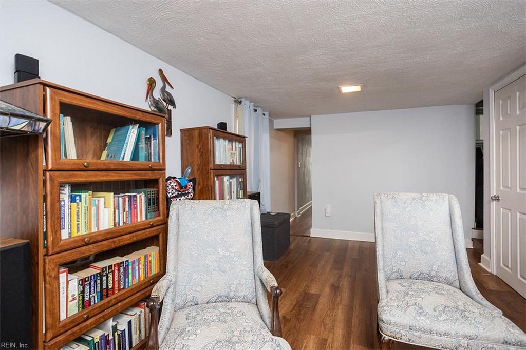 9606 Selby Pl Property Photo 18