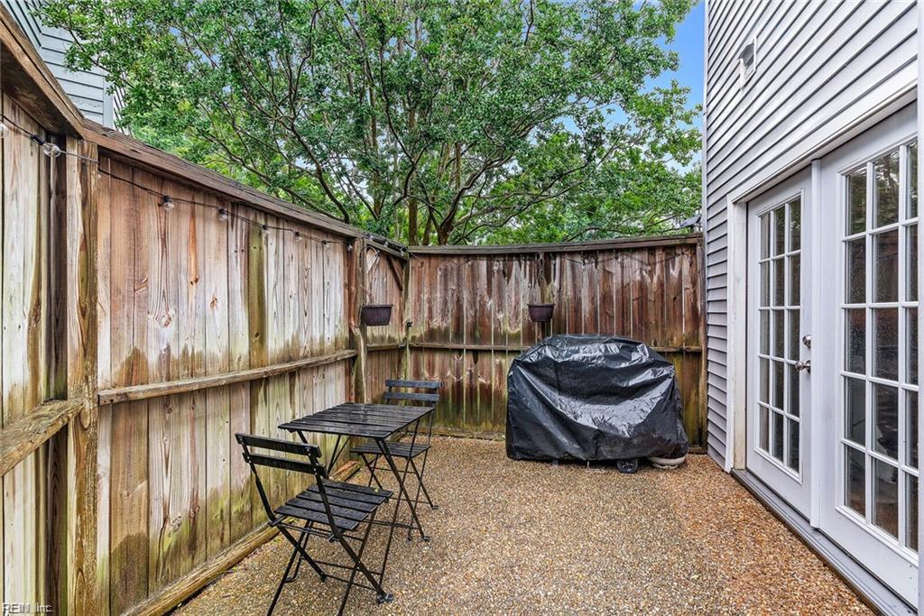 6 Madison Chse Property Photo 22