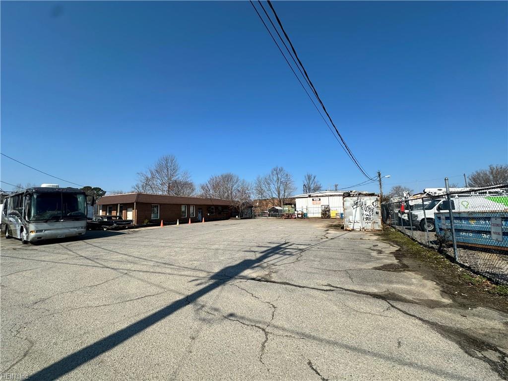 1702 Southern Blvd Property Photo 1