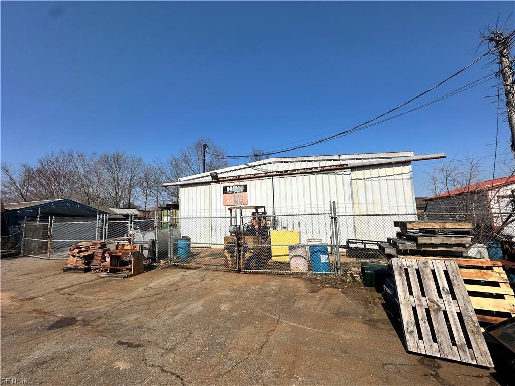 1702 Southern Blvd Property Photo 4