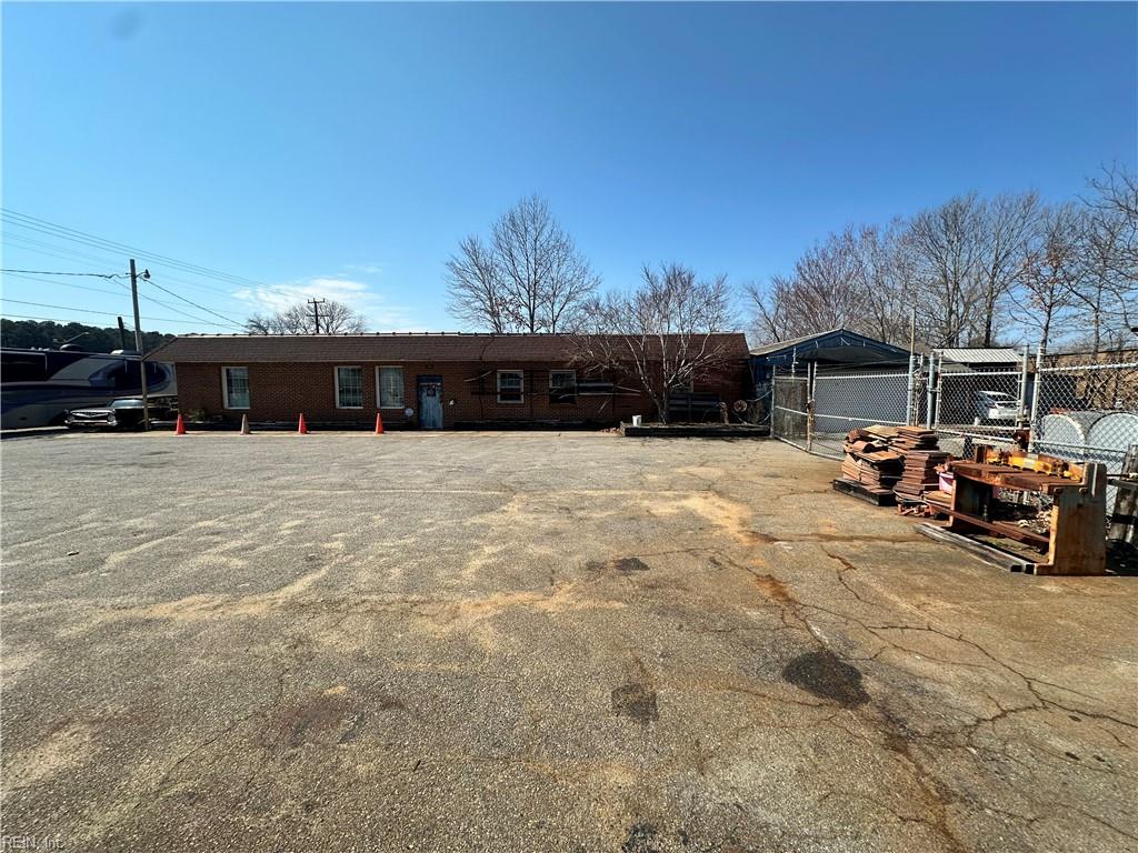 1702 Southern Blvd Property Photo 5