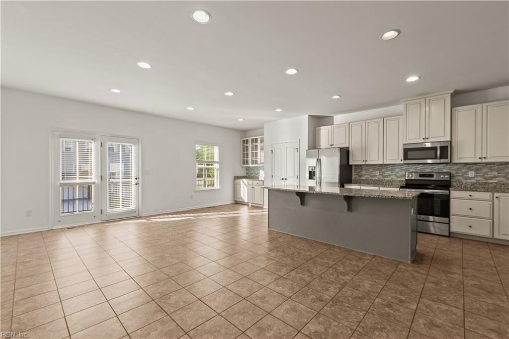 5680 Freewill Ln Property Photo 7