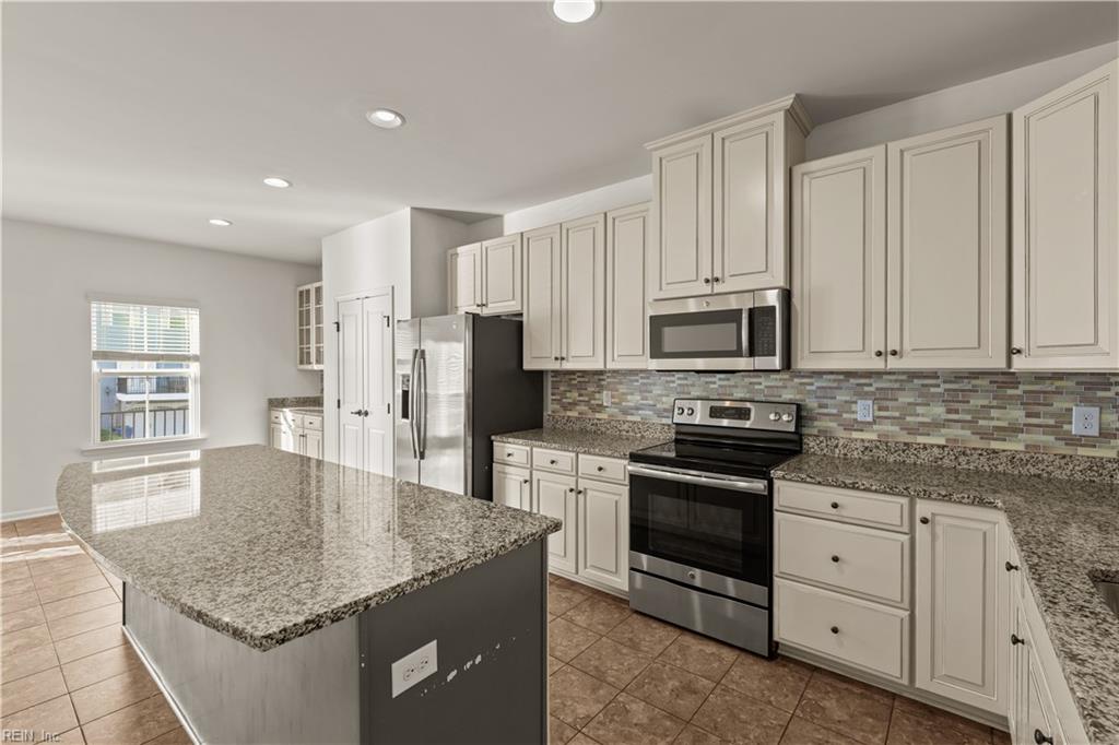 5680 Freewill Ln Property Photo 10
