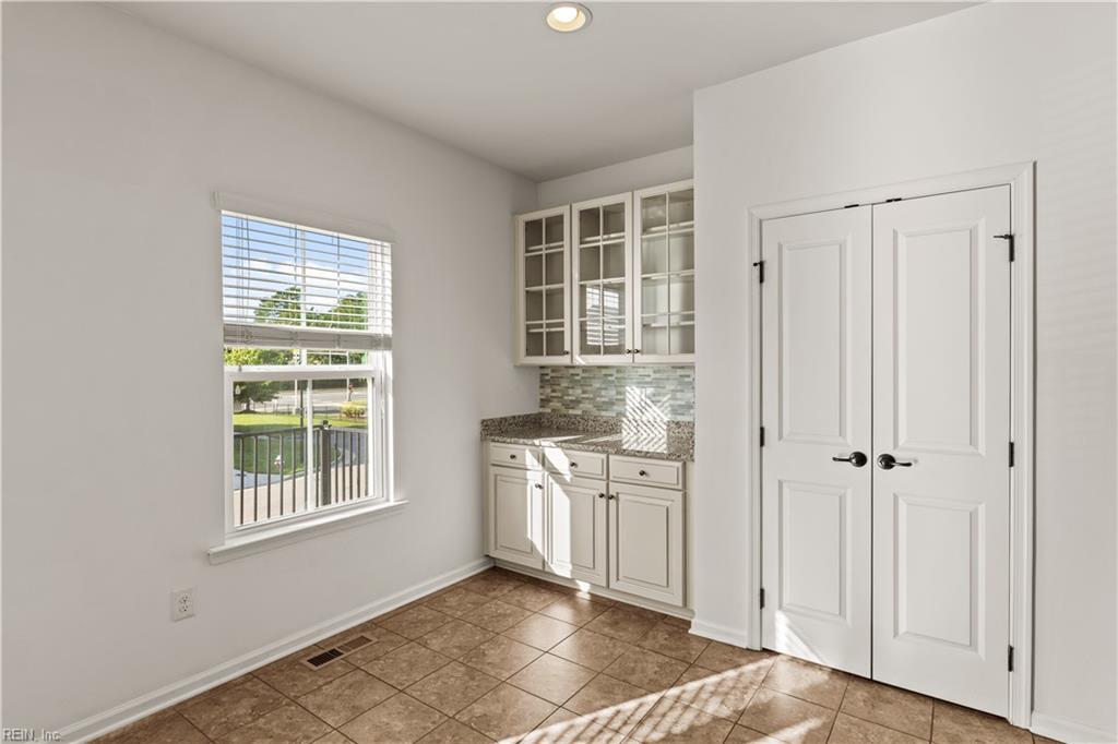 5680 Freewill Ln Property Photo 11