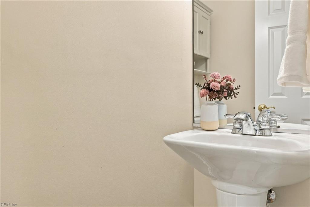 2569 Lotus Creek Dr Property Photo 18