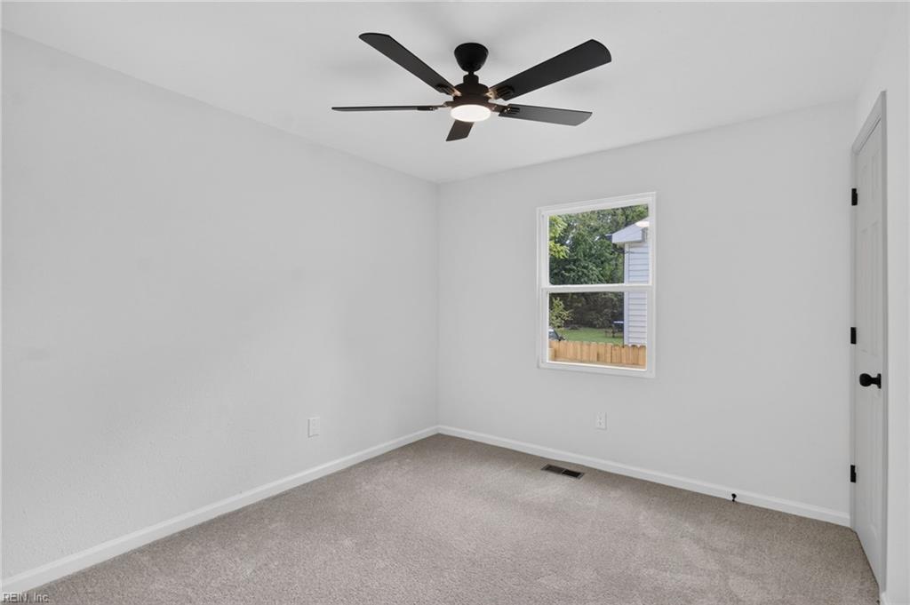 912 Tazewell St Property Photo 22