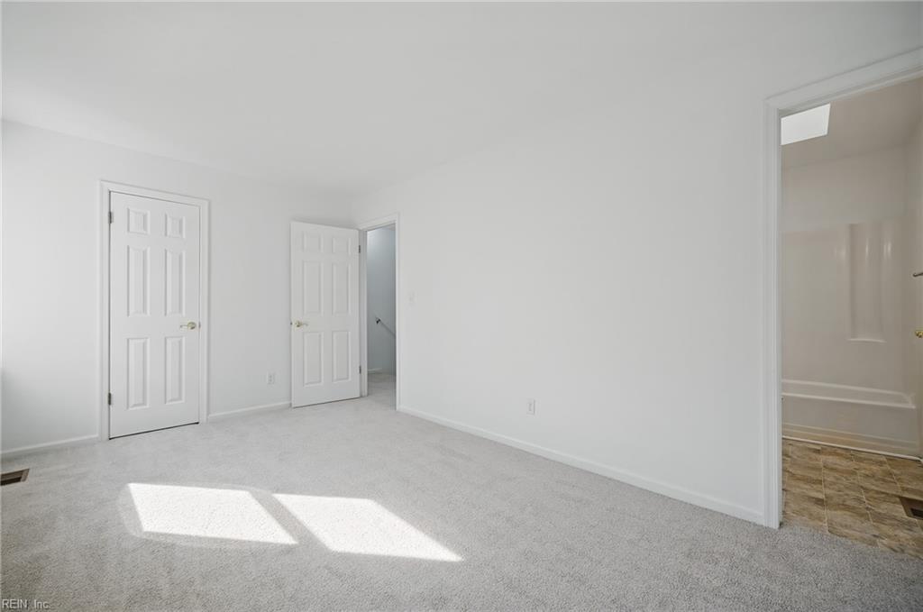 5500 Campus Dr Property Photo 16