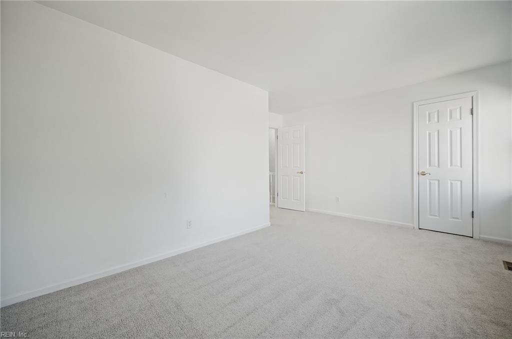 5500 Campus Dr Property Photo 19
