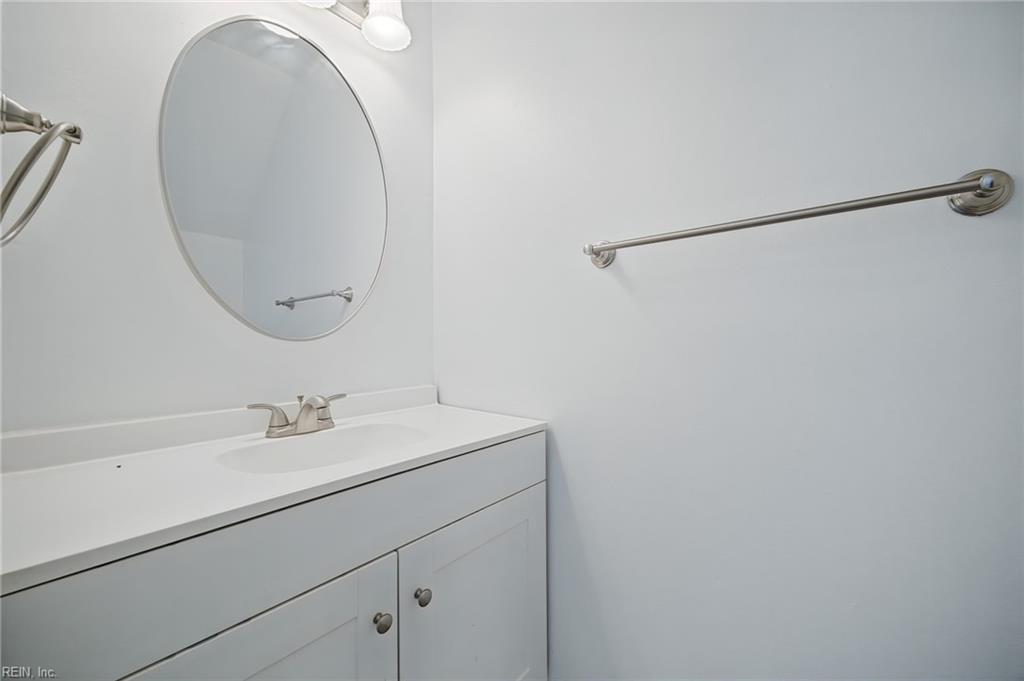5500 Campus Dr Property Photo 22