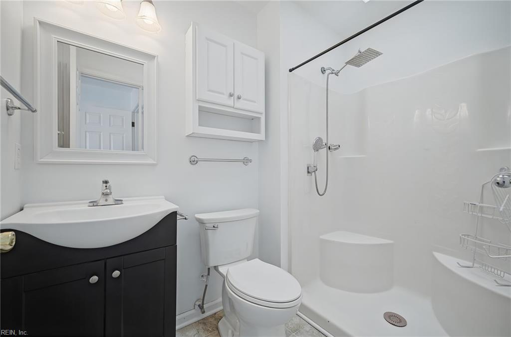 5500 Campus Dr Property Photo 24