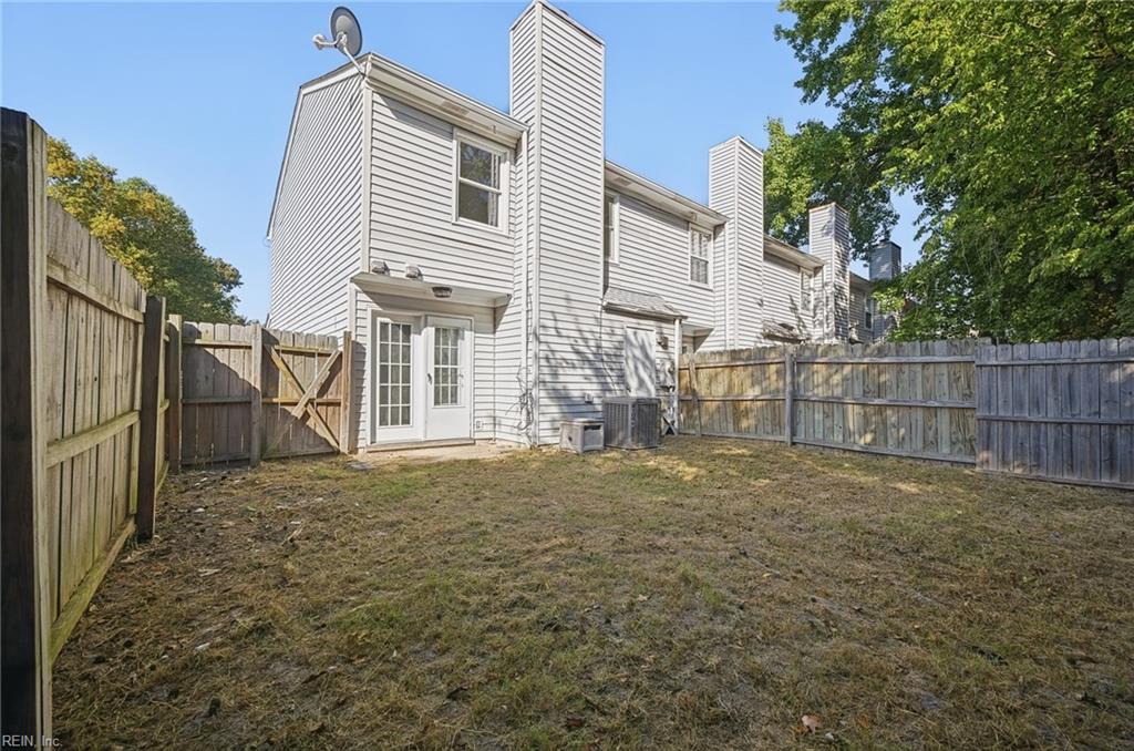 5500 Campus Dr Property Photo 27