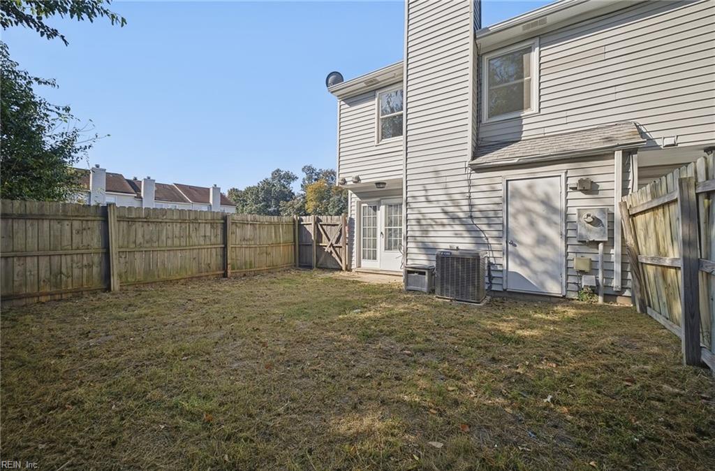 5500 Campus Dr Property Photo 29
