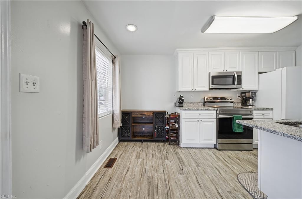 7611 Macdonald Rd Property Photo 10