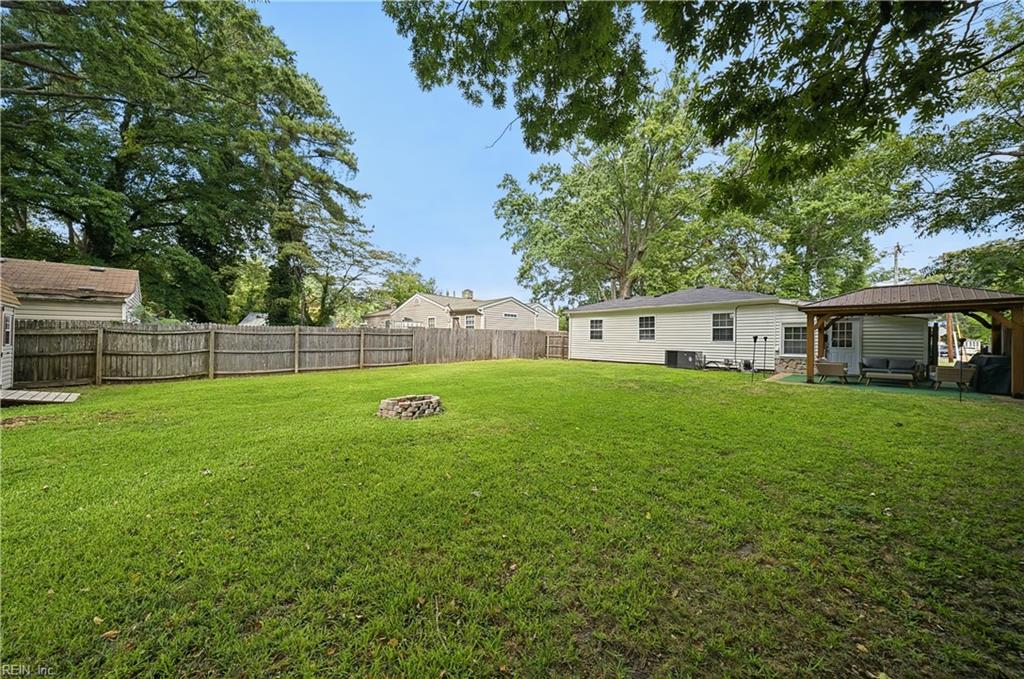 7611 Macdonald Rd Property Photo 32