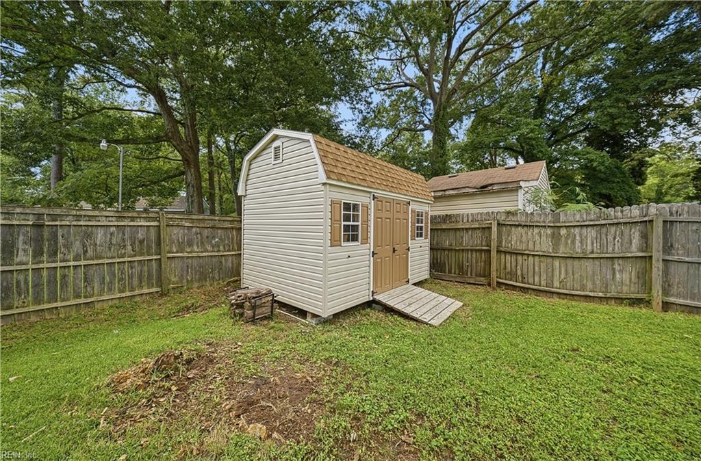 7611 Macdonald Rd Property Photo 34