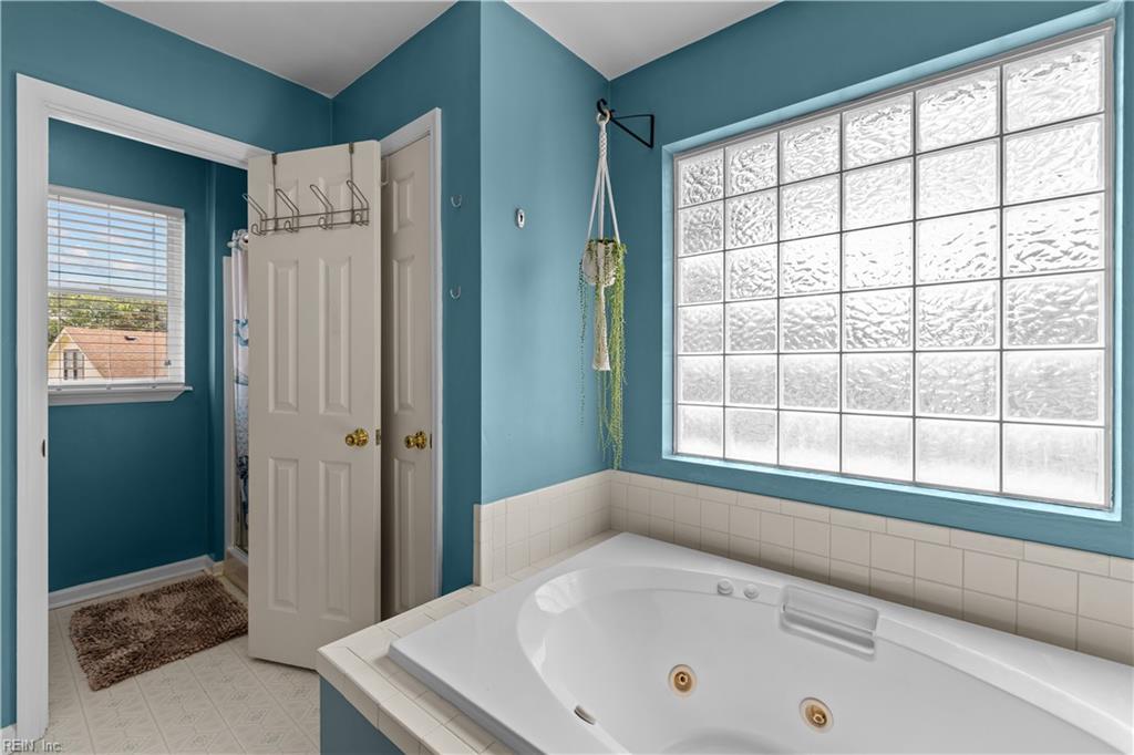 109 Castle Ct Property Photo 23