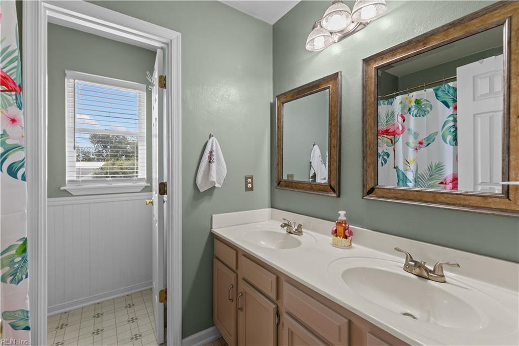 109 Castle Ct Property Photo 24