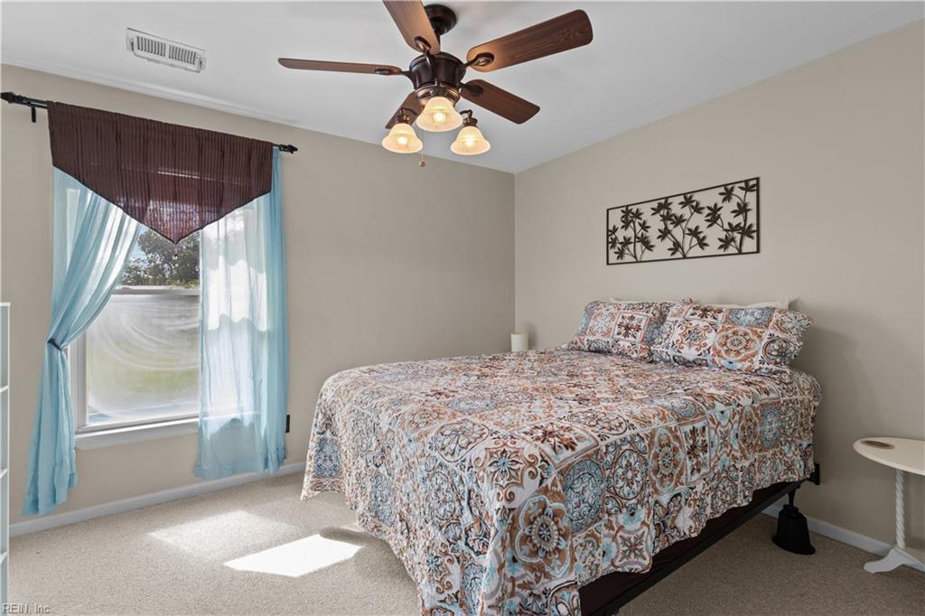 109 Castle Ct Property Photo 25