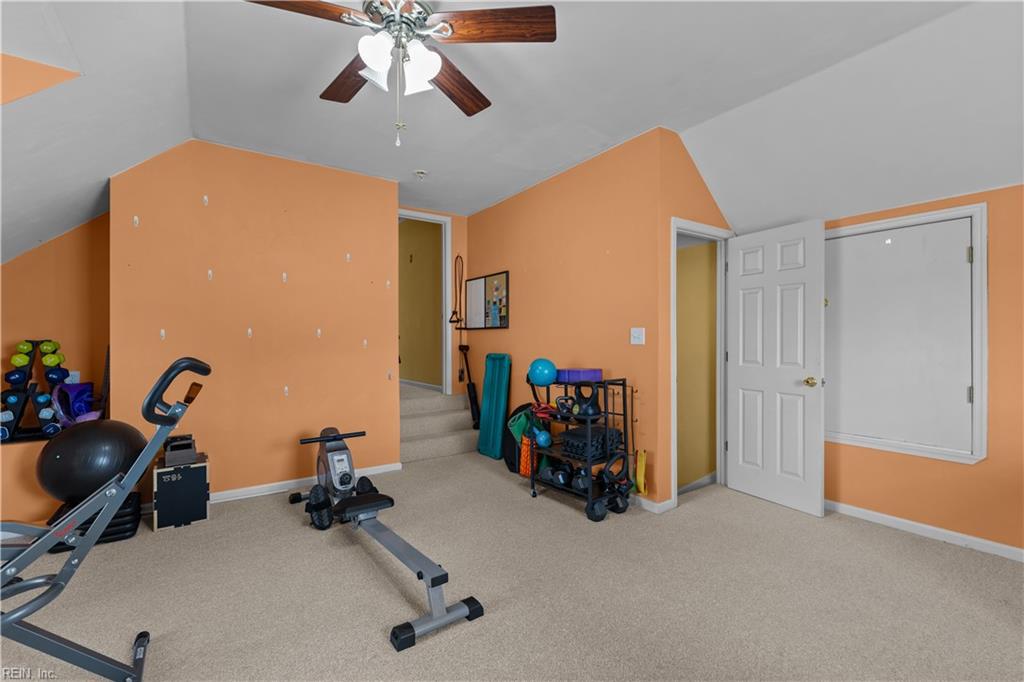 109 Castle Ct Property Photo 30
