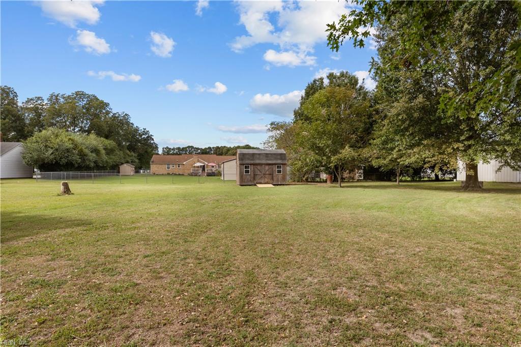 109 Castle Ct Property Photo 34
