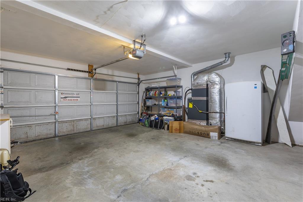 109 Castle Ct Property Photo 36