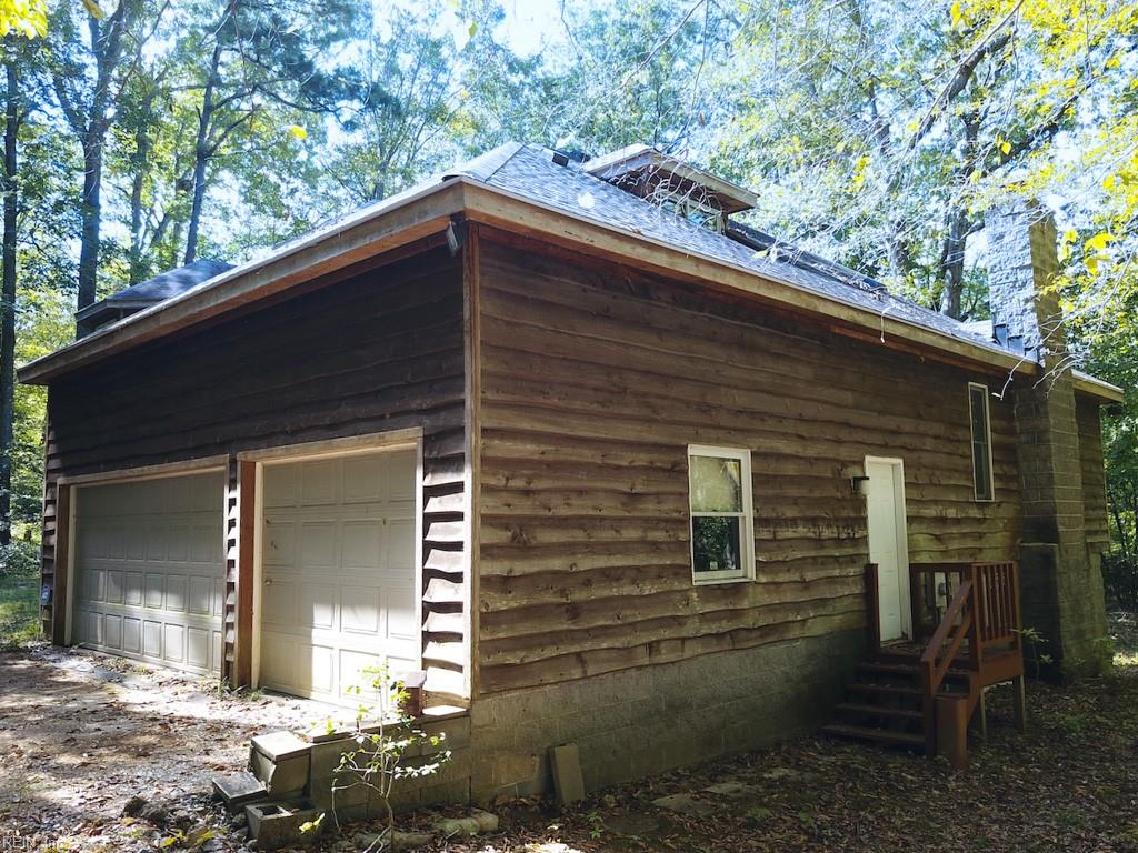 15157 Hilltop Ln Property Photo 10