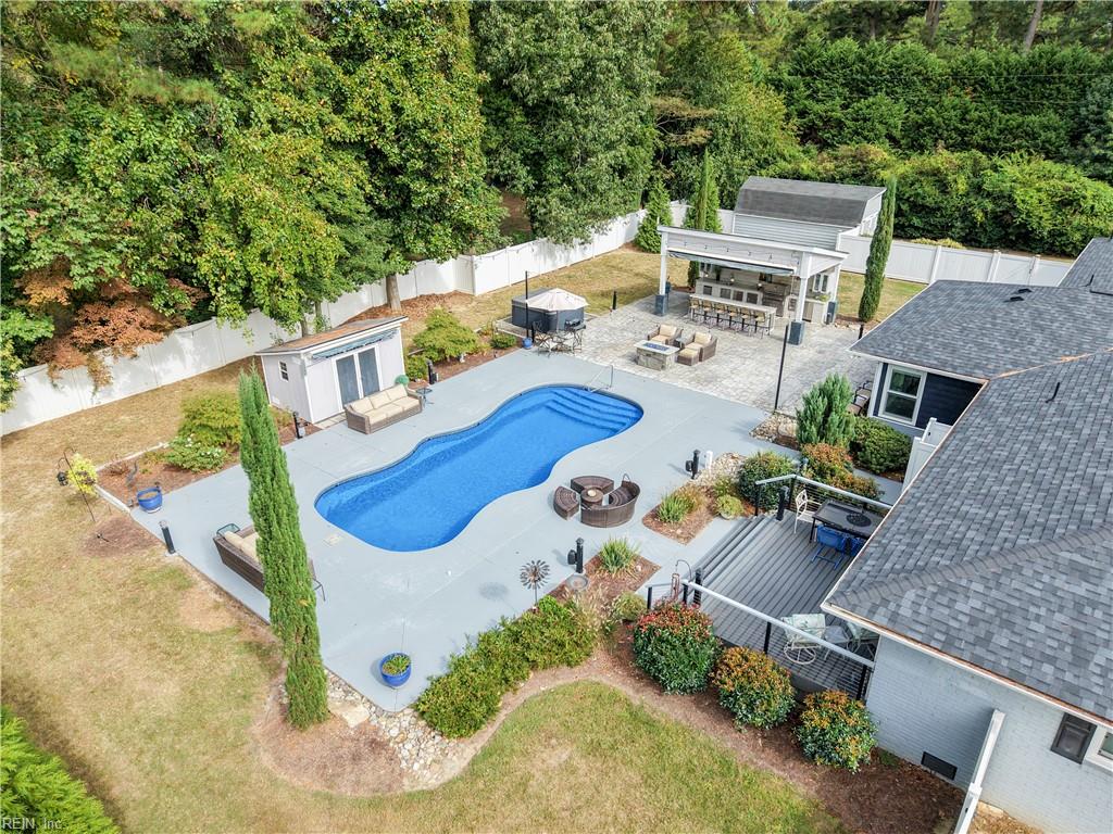 4400 Chandler Ln Property Photo 1