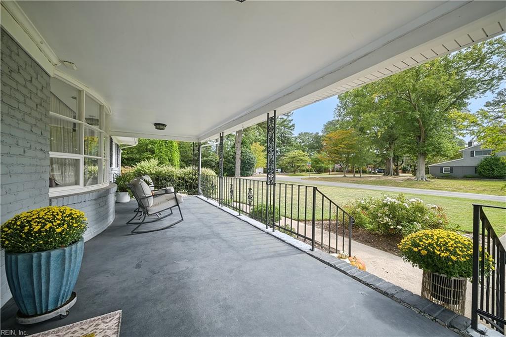4400 Chandler Ln Property Photo 3