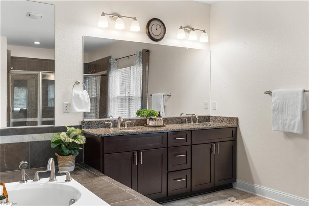 2309 Valle Rio Way Property Photo 22