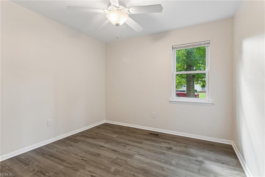 205 Wharf Row Property Photo 15