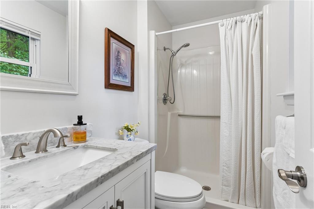 205 Wharf Row Property Photo 21