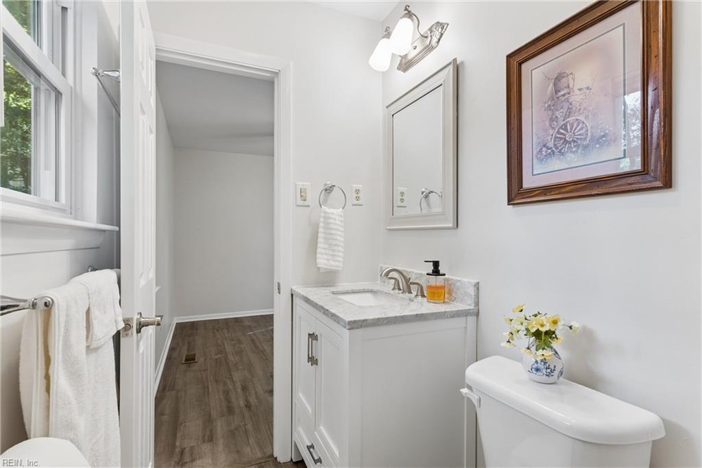 205 Wharf Row Property Photo 23