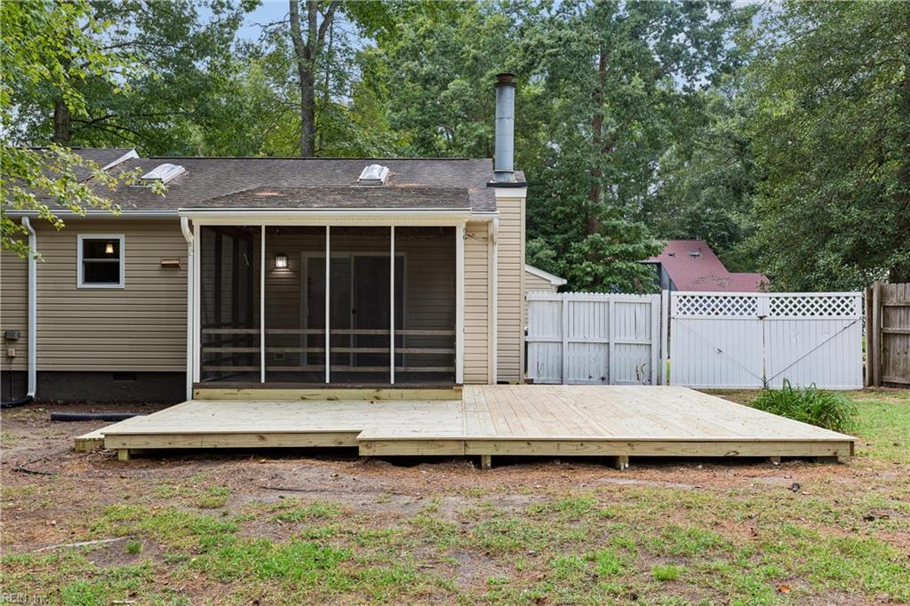 205 Wharf Row Property Photo 40
