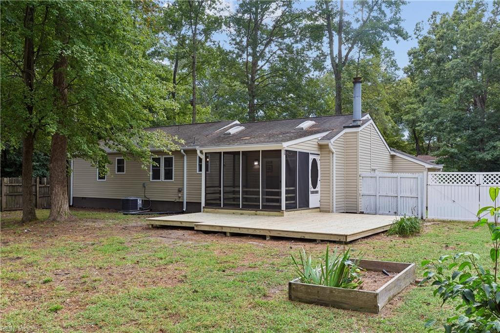 205 Wharf Row Property Photo 41